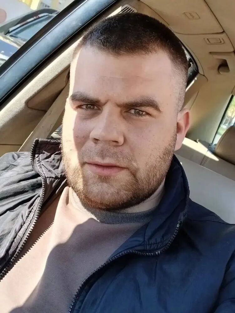  54210770  Pavel, 28 ,    