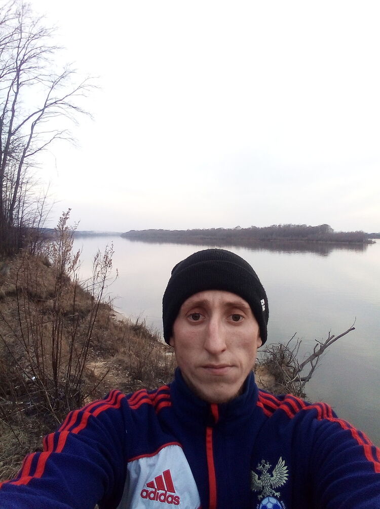  19714740  Dmitrii, 33 ,    