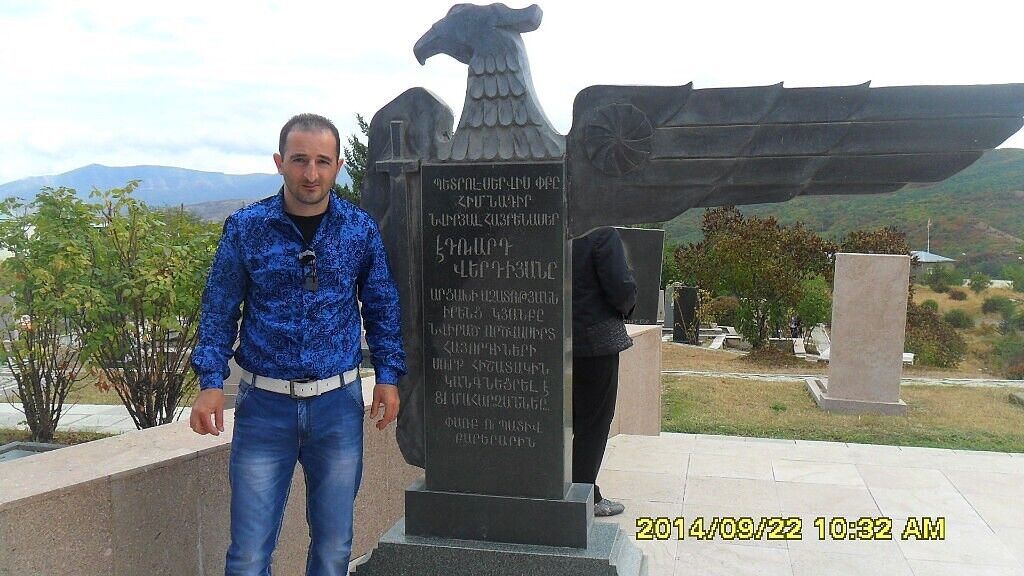  ,   Artur, 41 ,   ,   