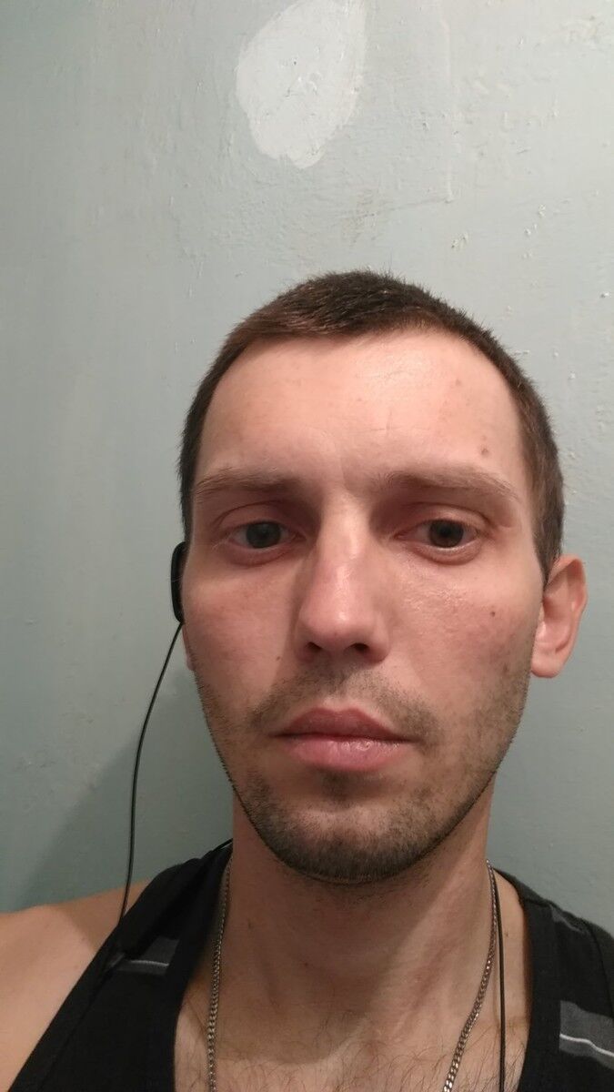  ,   Alex, 39 ,   
