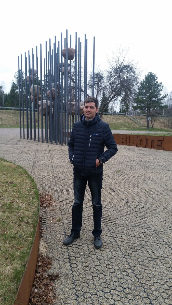  ,   Kestutis, 44 ,   ,   , c , 