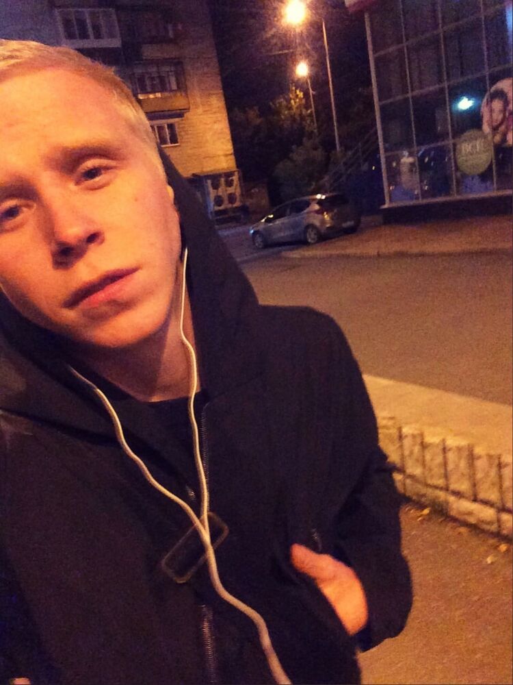  40697940  , 27 ,     