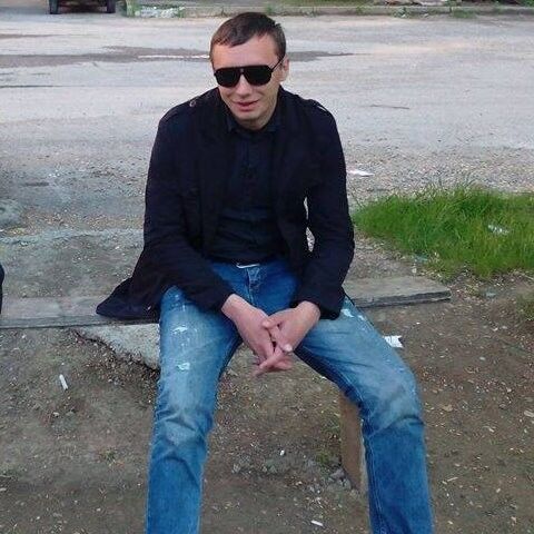  6747250  Alekoo090, 40 ,    