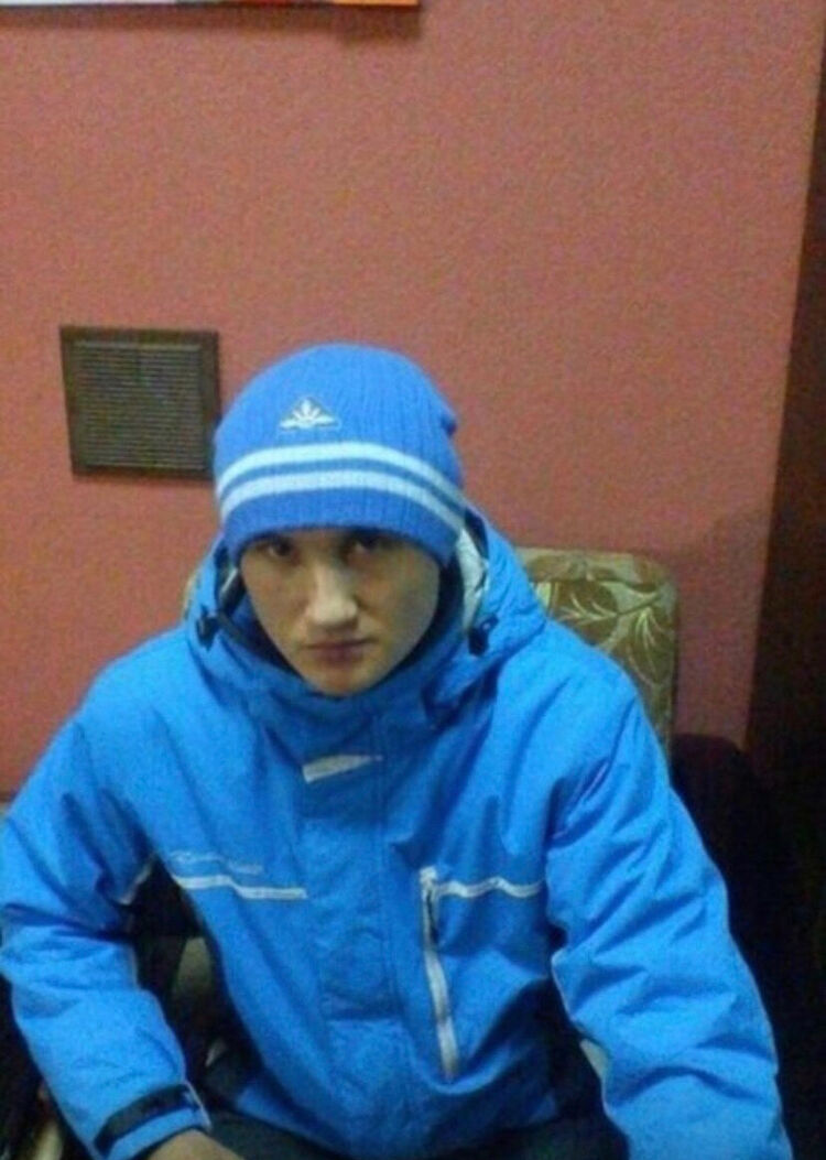  52426380  Viktor, 27 ,    