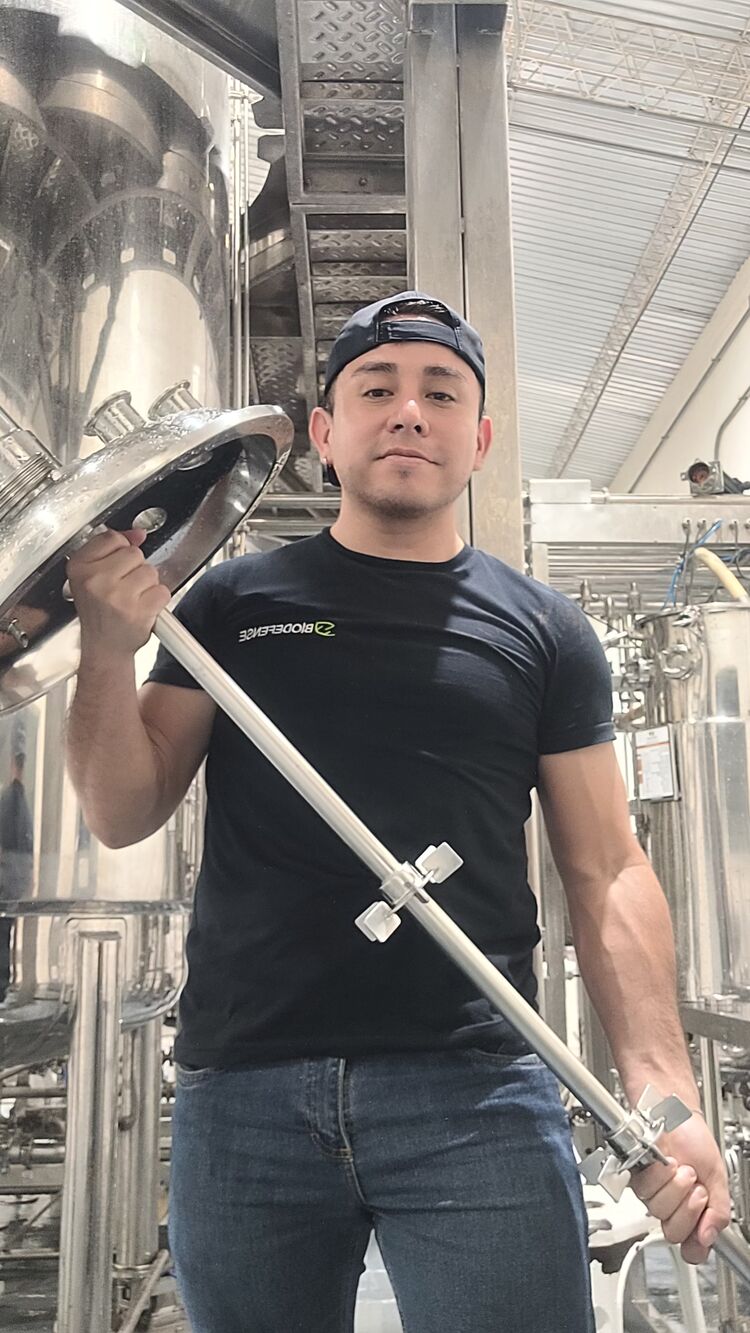  51658370  Romer, 30 ,    ----