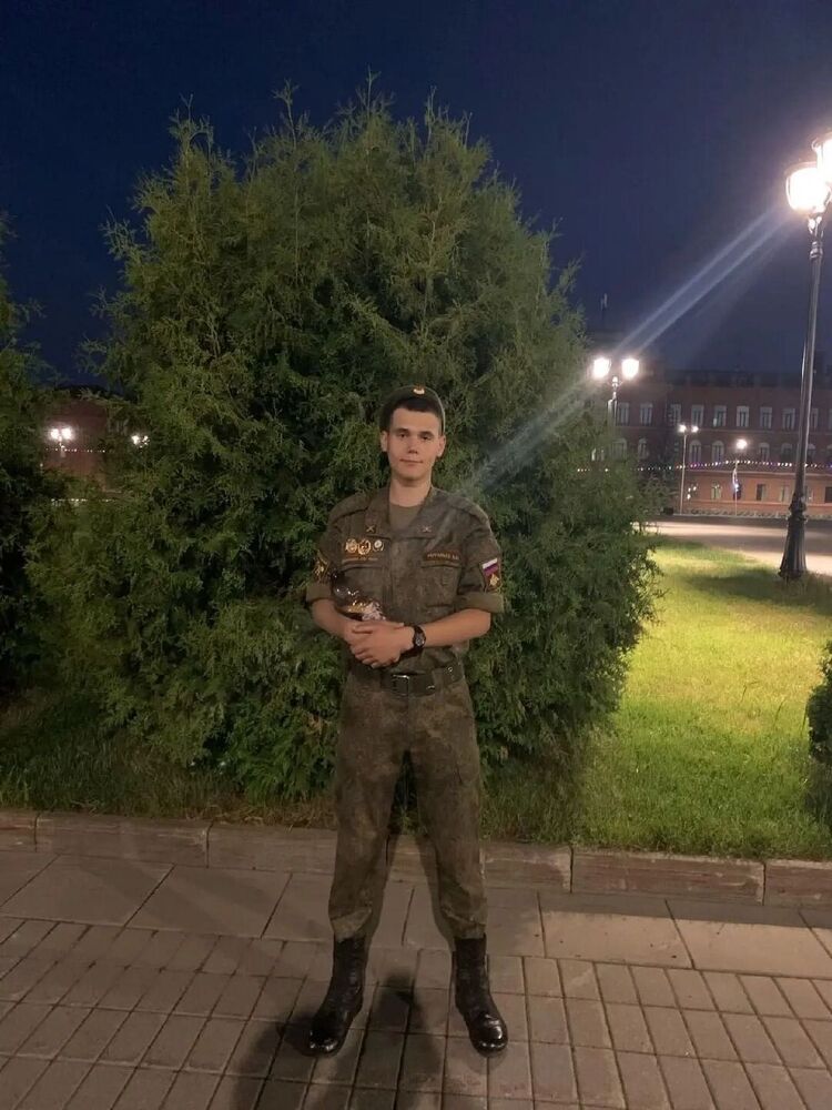  31711630  Alexey, 23 ,    