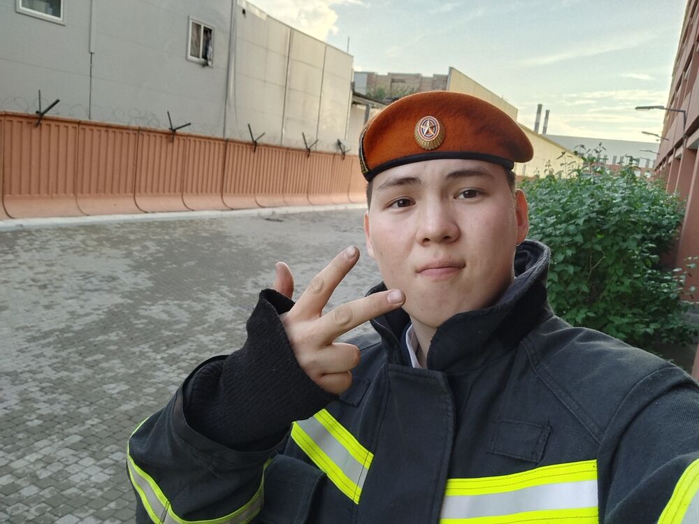  44759060  , 19 ,    -