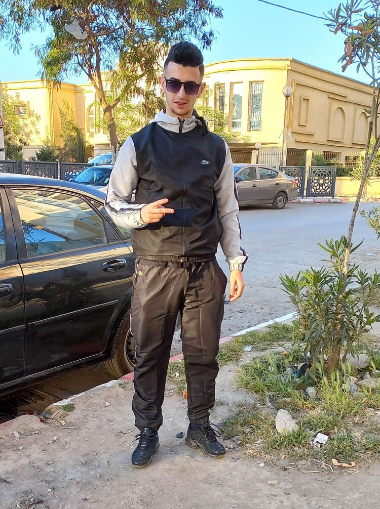  34676280  Houssem rezi, 25 ,    Algiers