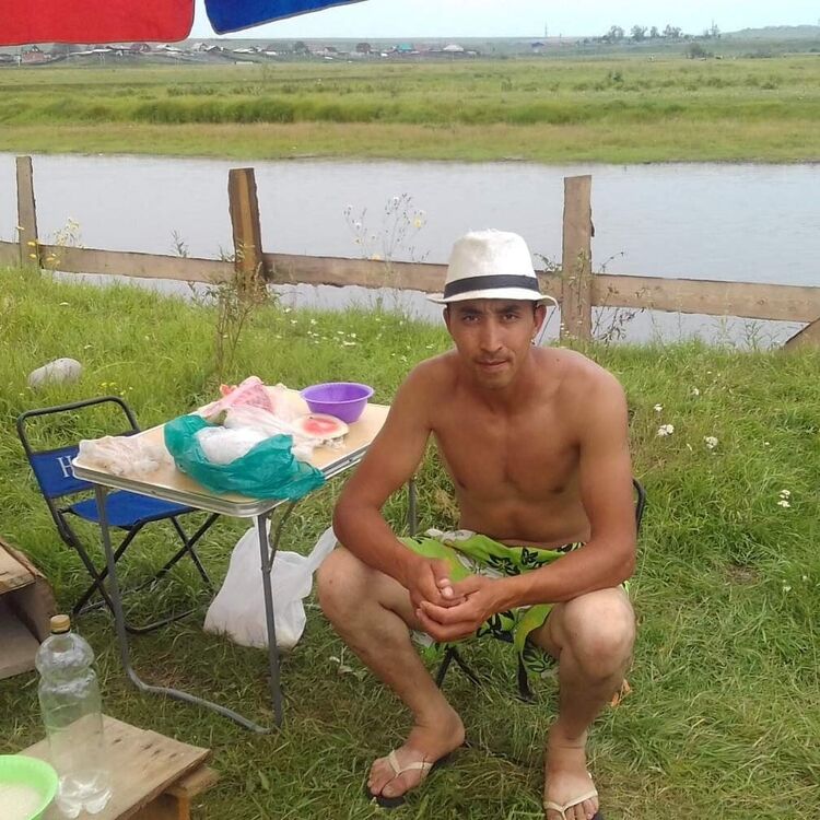  15648090  , 39 ,    