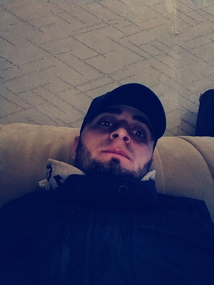  30119610  Muhammad, 25 ,    