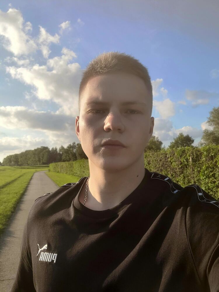  53147310  Yura, 19 ,    Biddinghuizen