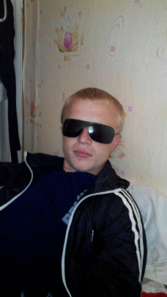  11258810  Vladimir, 32 ,    