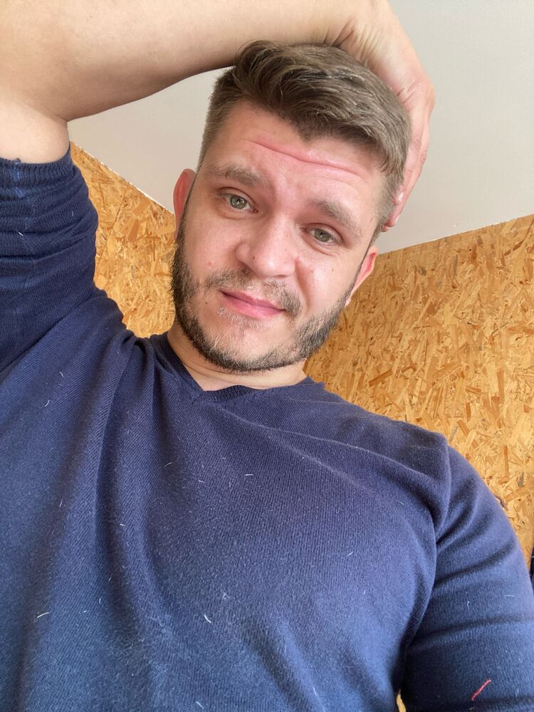 46942890  , 31 ,    