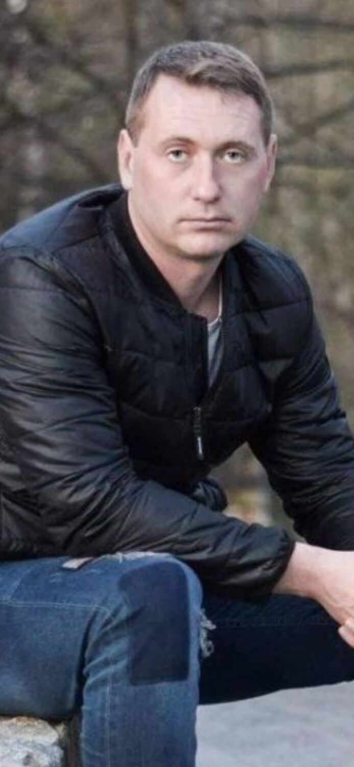  54384180  Iurie, 41 ,    