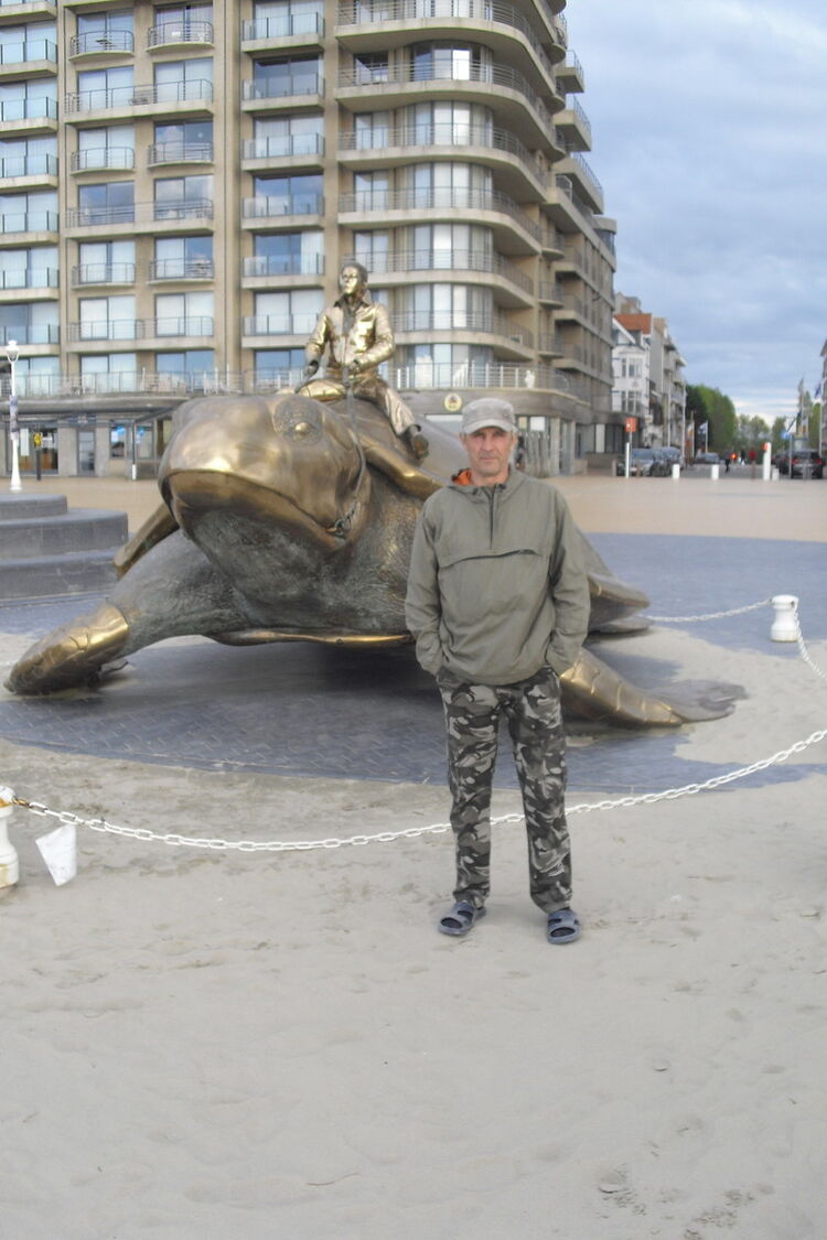  14846570  Andrei, 61 ,    