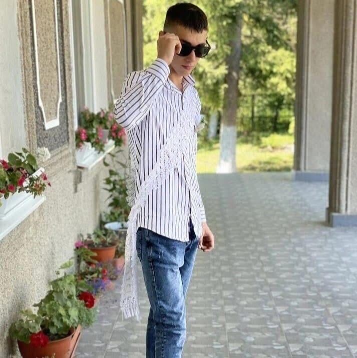  54664930  Vlad, 21 ,    