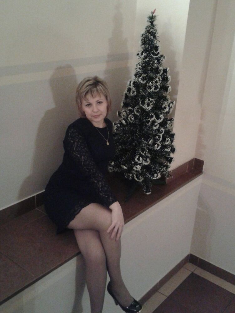  8781660  Larisa, 53 ,    