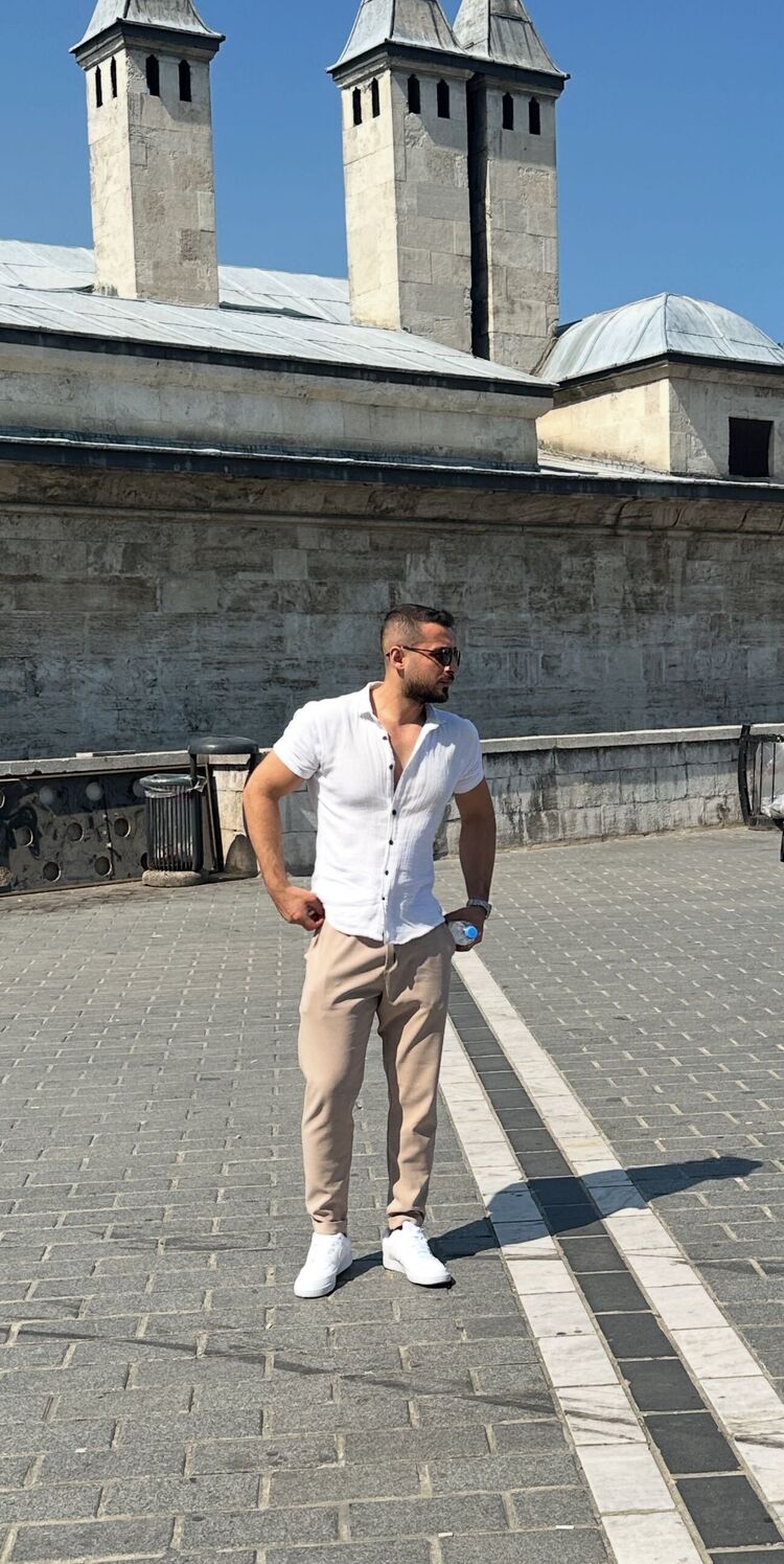  ,   Orhan, 32 ,   ,   
