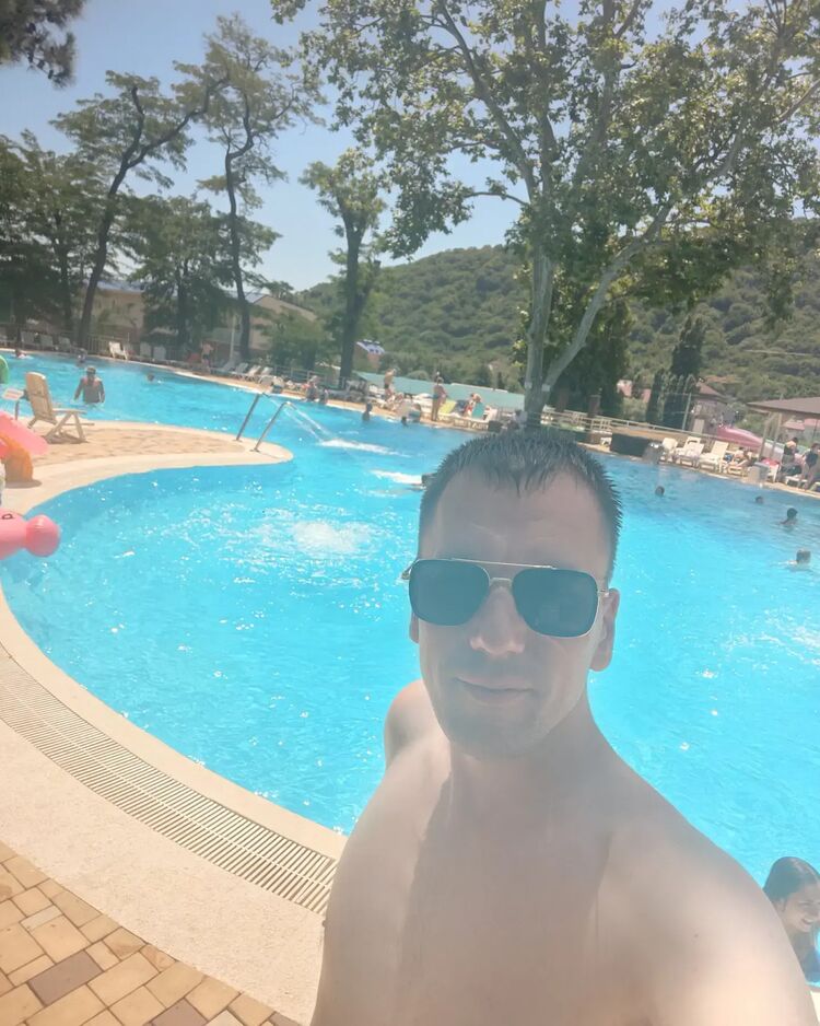  29729640  , 40 ,    --