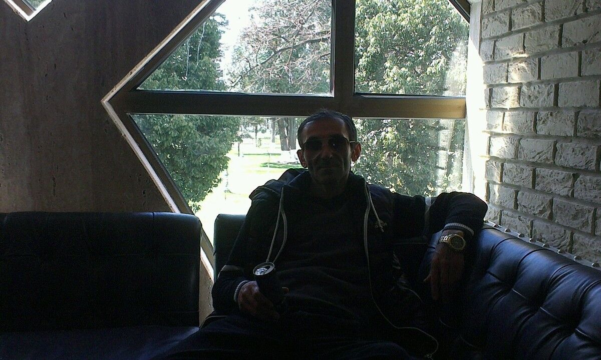  ,   Gosha, 48 ,   ,   , c 