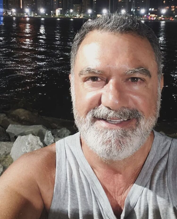  Peris,   Leon Holmes, 52 ,   c 