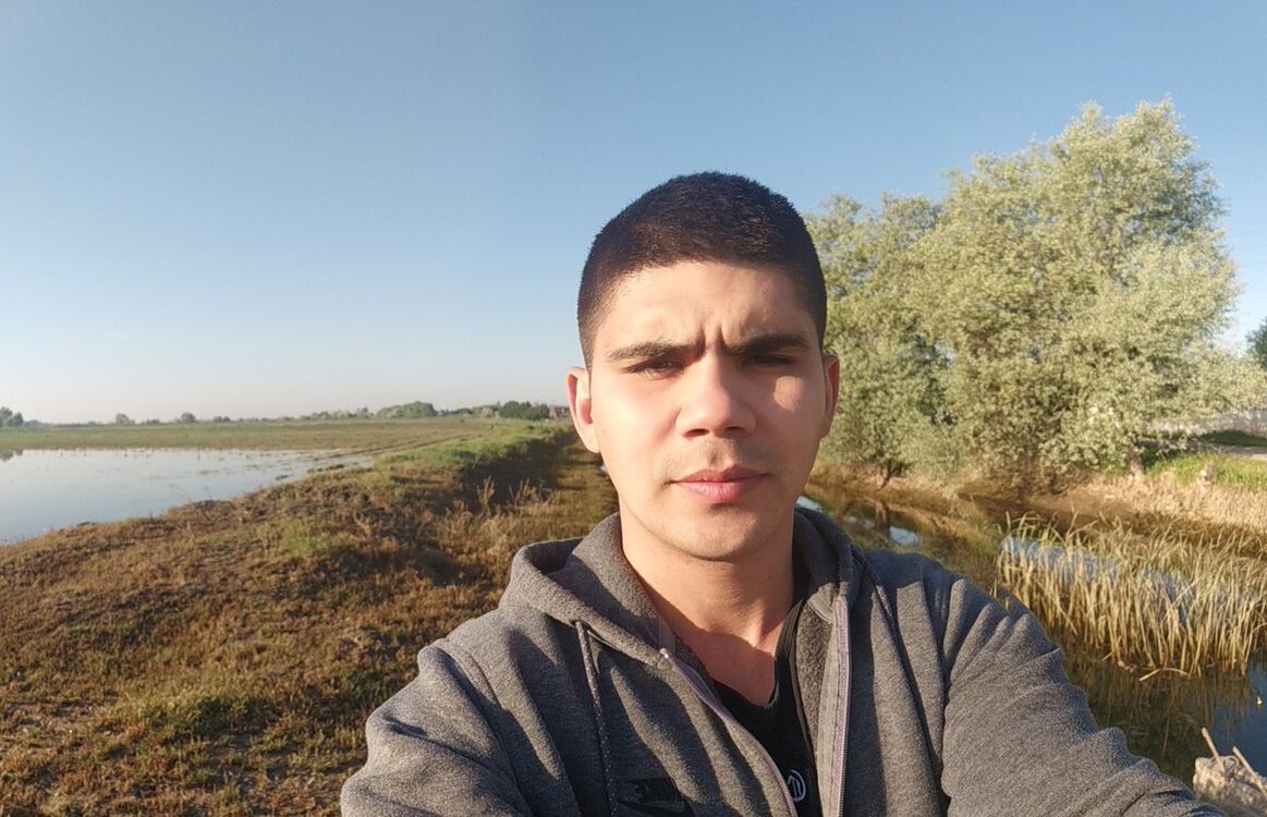  ,   Rustam, 33 ,   ,   , c 