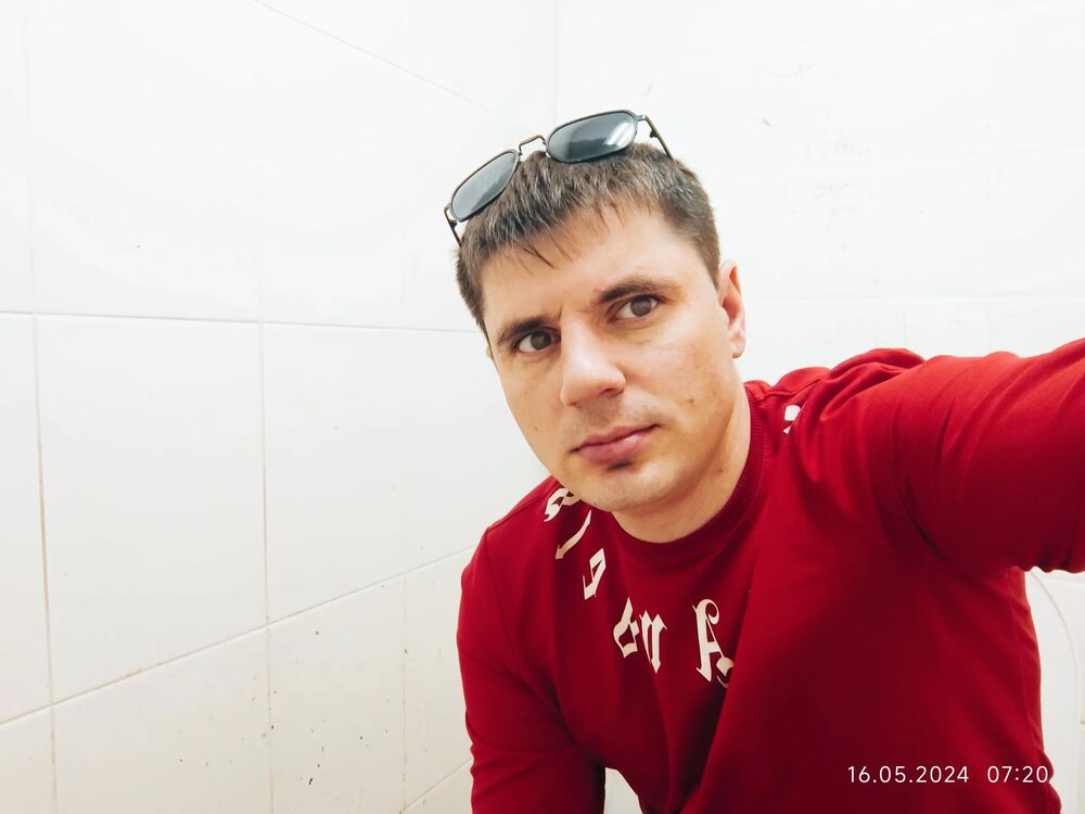  ,   Denis, 33 ,   ,   , c , 