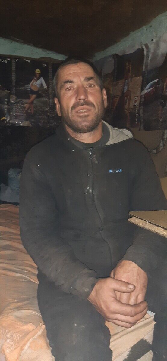  21715480  , 46 ,    