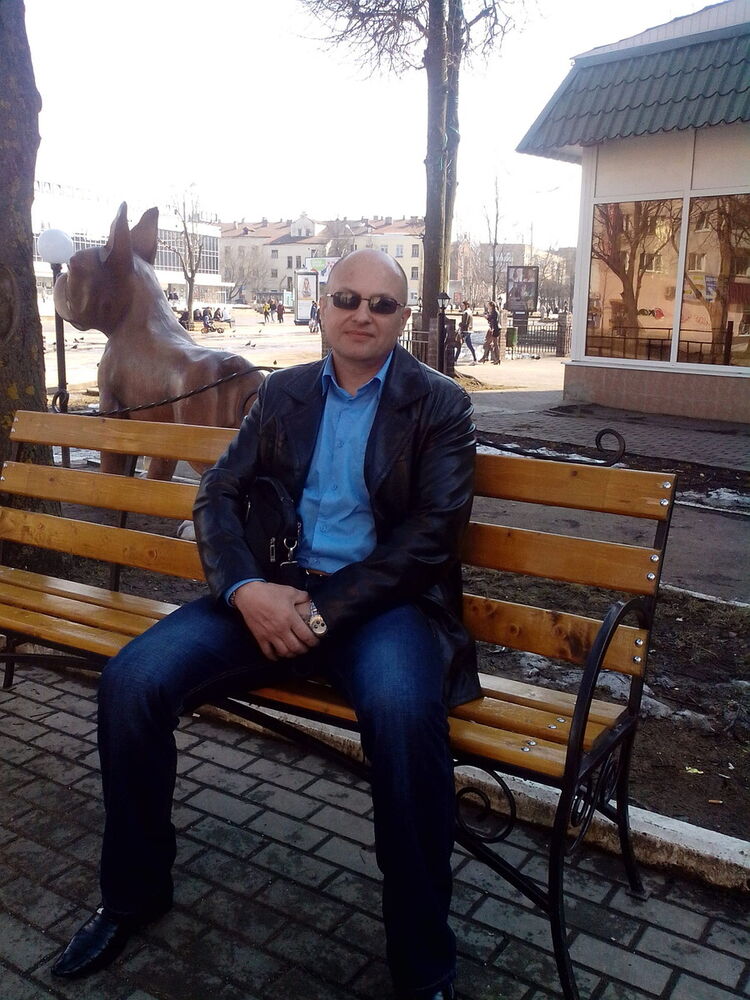  11087820  Slava, 46 ,    