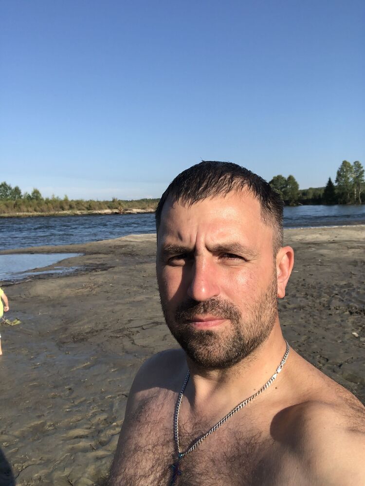  43982360  , 45 ,    