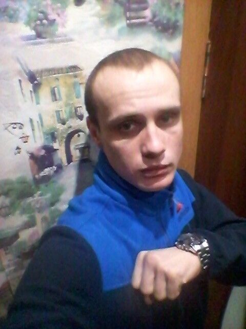  ,   Dima, 32 ,   