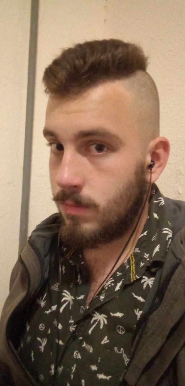  35098060  , 25 ,    