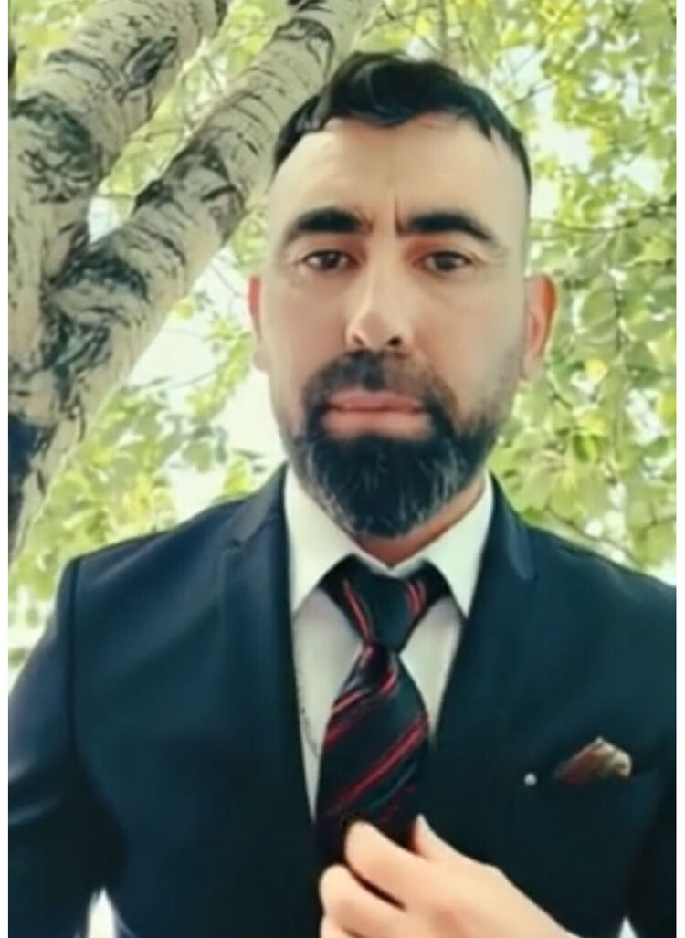  51569840  Azat, 38 ,    