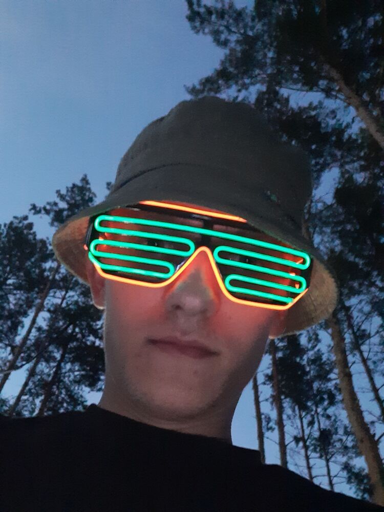  33858650  , 24 ,    