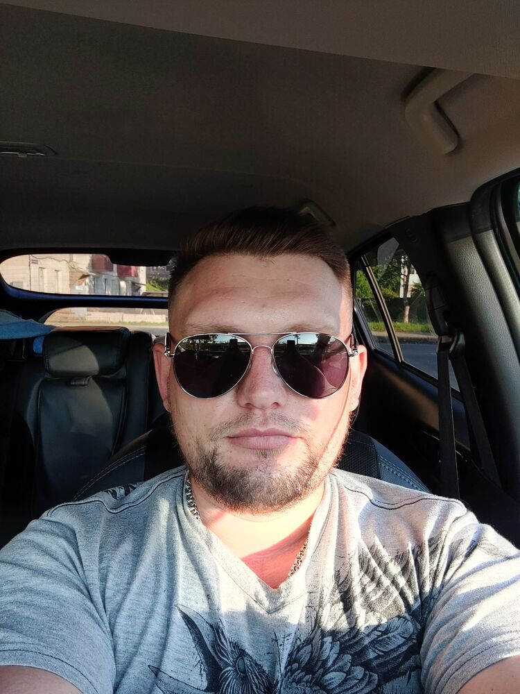  ,   Denis, 33 ,   ,   , c 