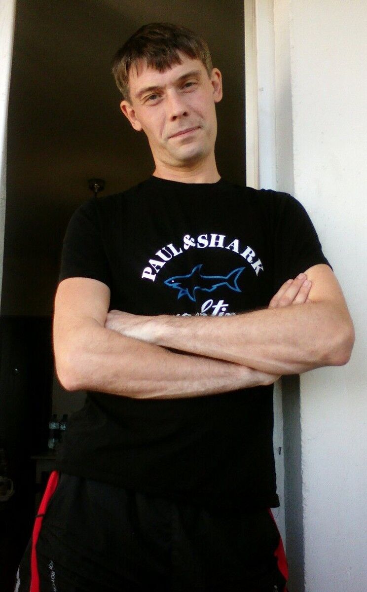  8016310  Pavel, 46 ,    