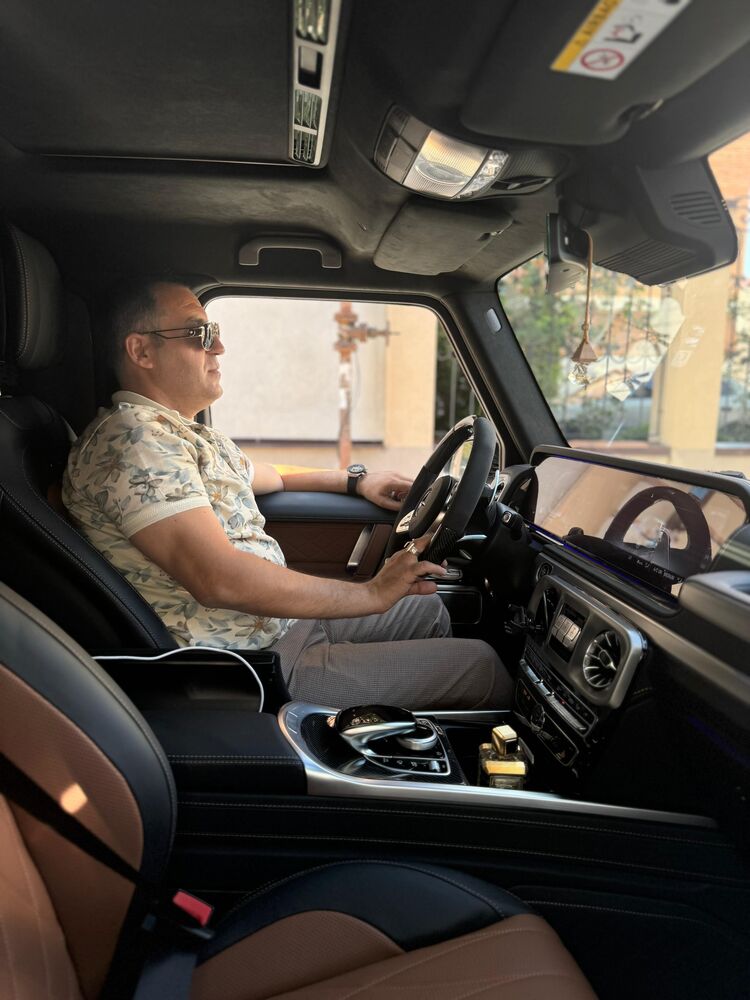  48654960  Kenan, 37 ,    