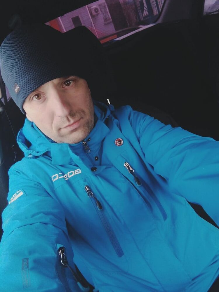  ,   Roman, 33 ,   c 