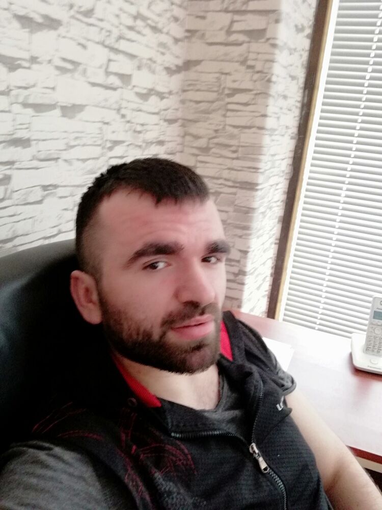  18578290  , 32 ,    