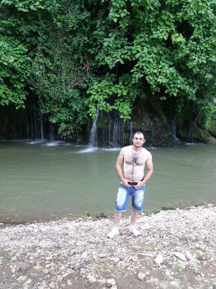  ,   Zaza, 38 ,  