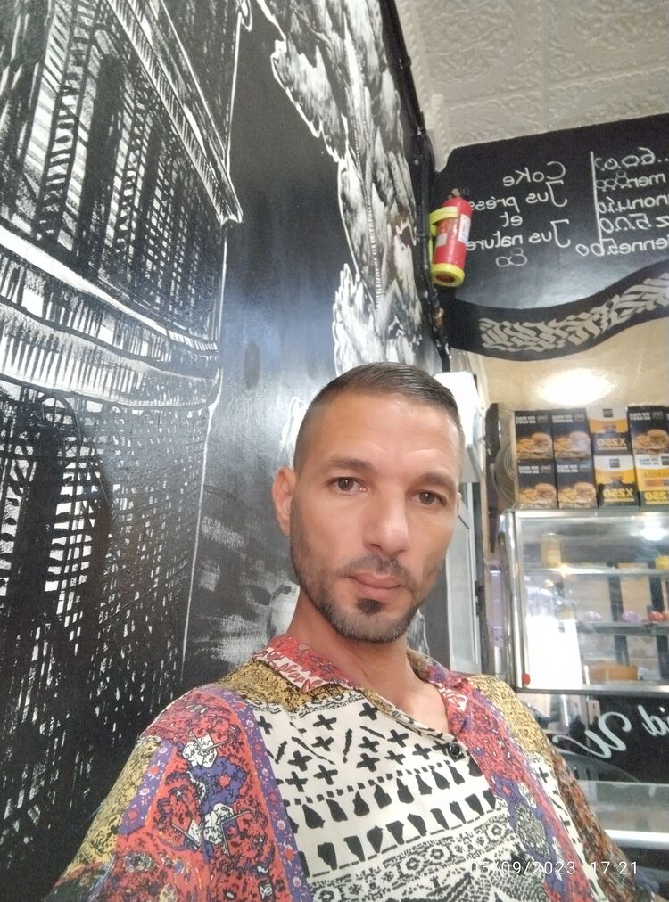  37954560  Alger, 40 ,    