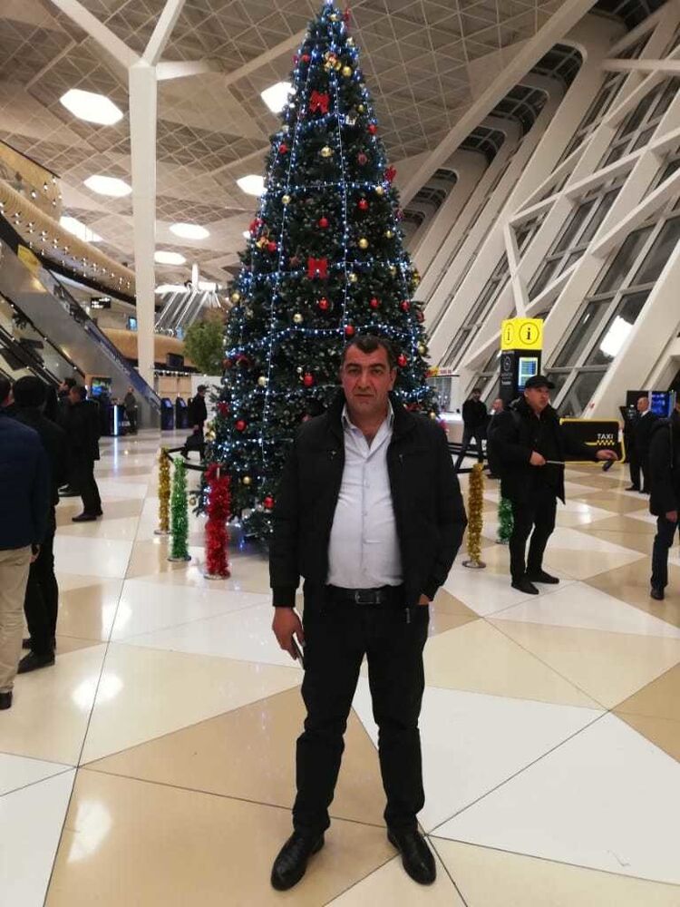  -,   Eldeniz, 49 ,   ,   , c 