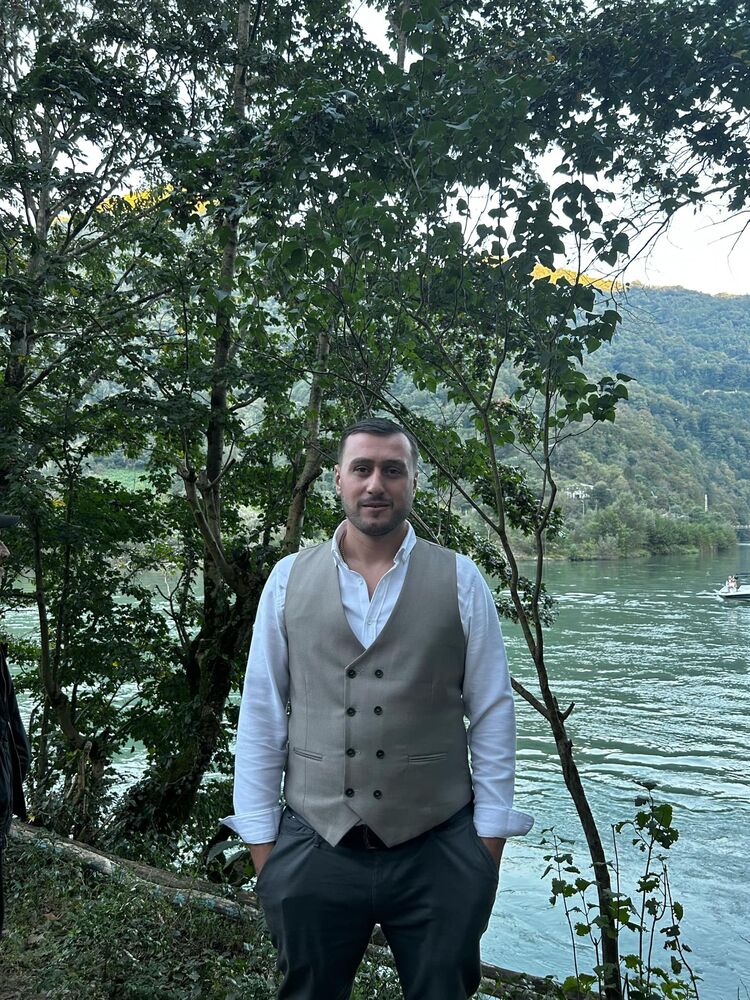  ,   Gio, 28 ,   ,   