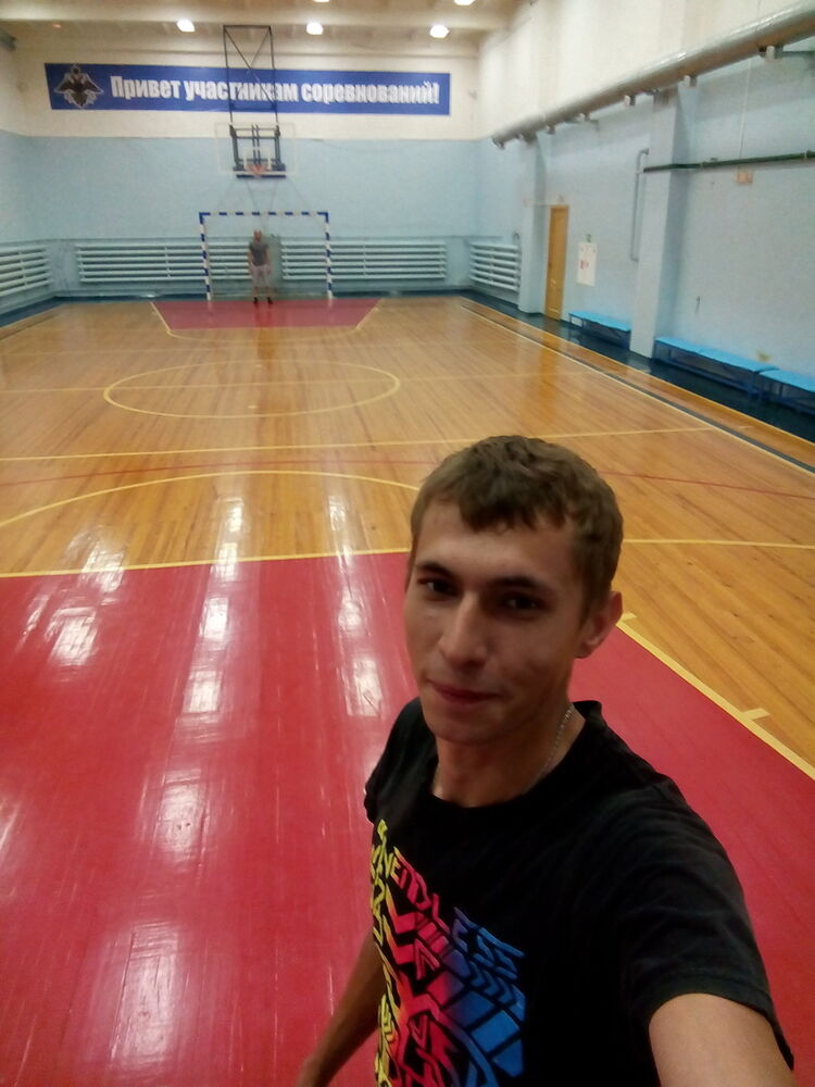  ,   Tony, 35 ,   