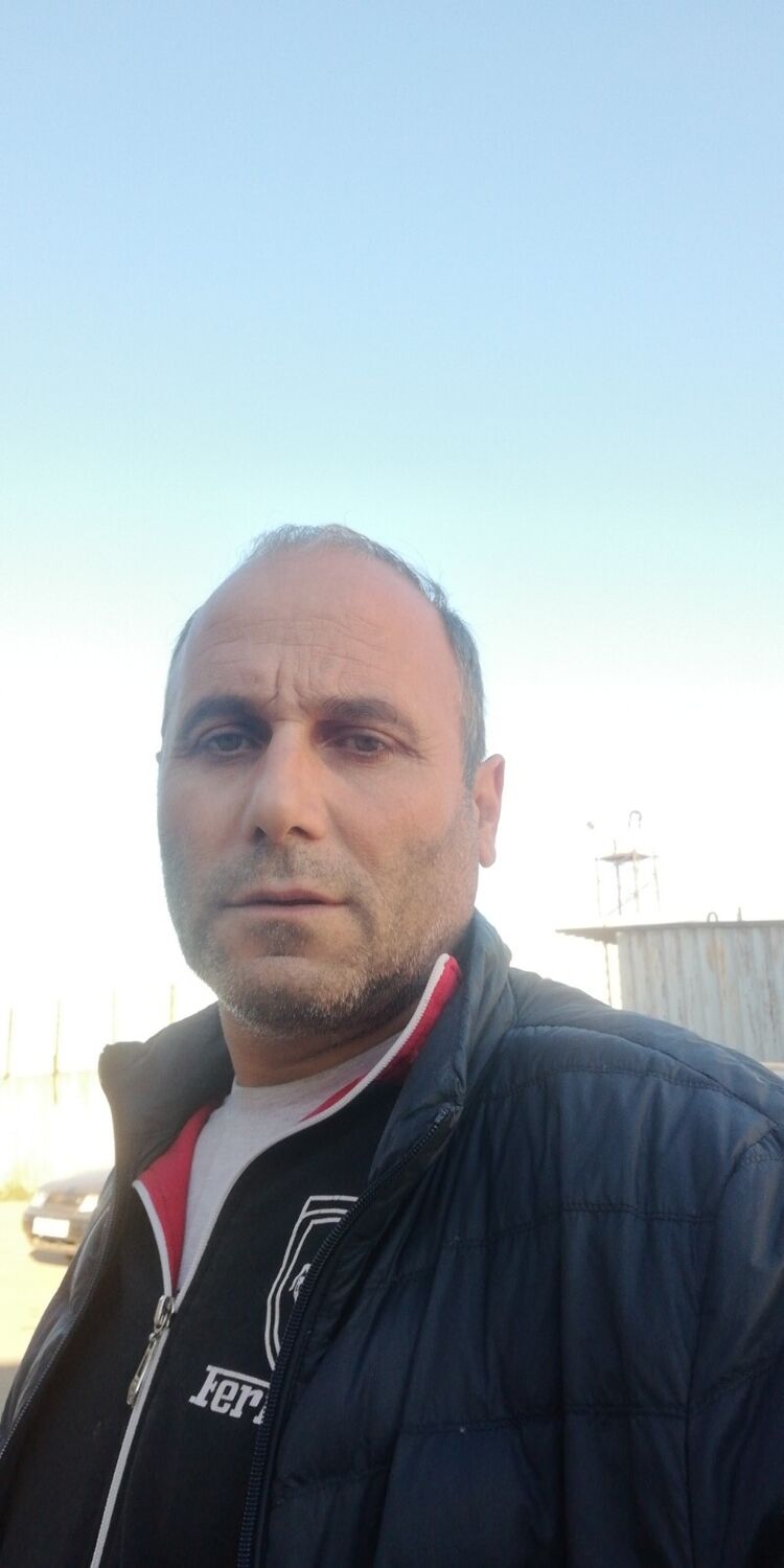  44605610  Cengiz, 49 ,    