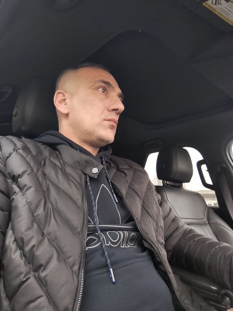  54500020  Elkin, 39 ,    