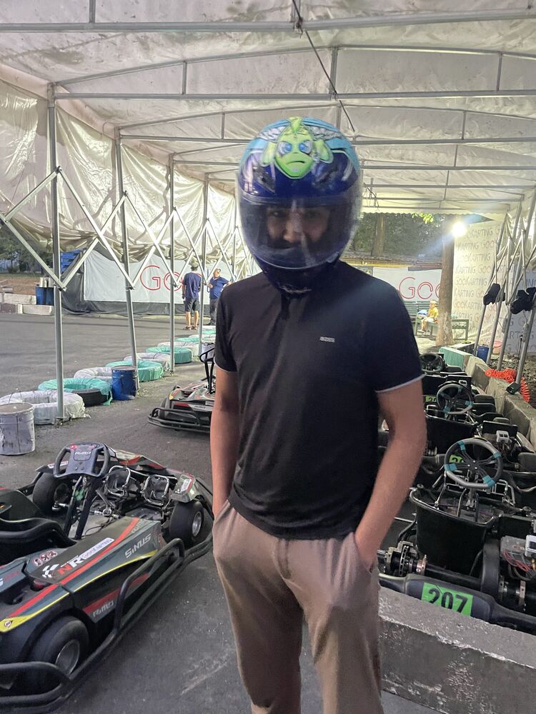  54748560  Anzor, 22 ,    