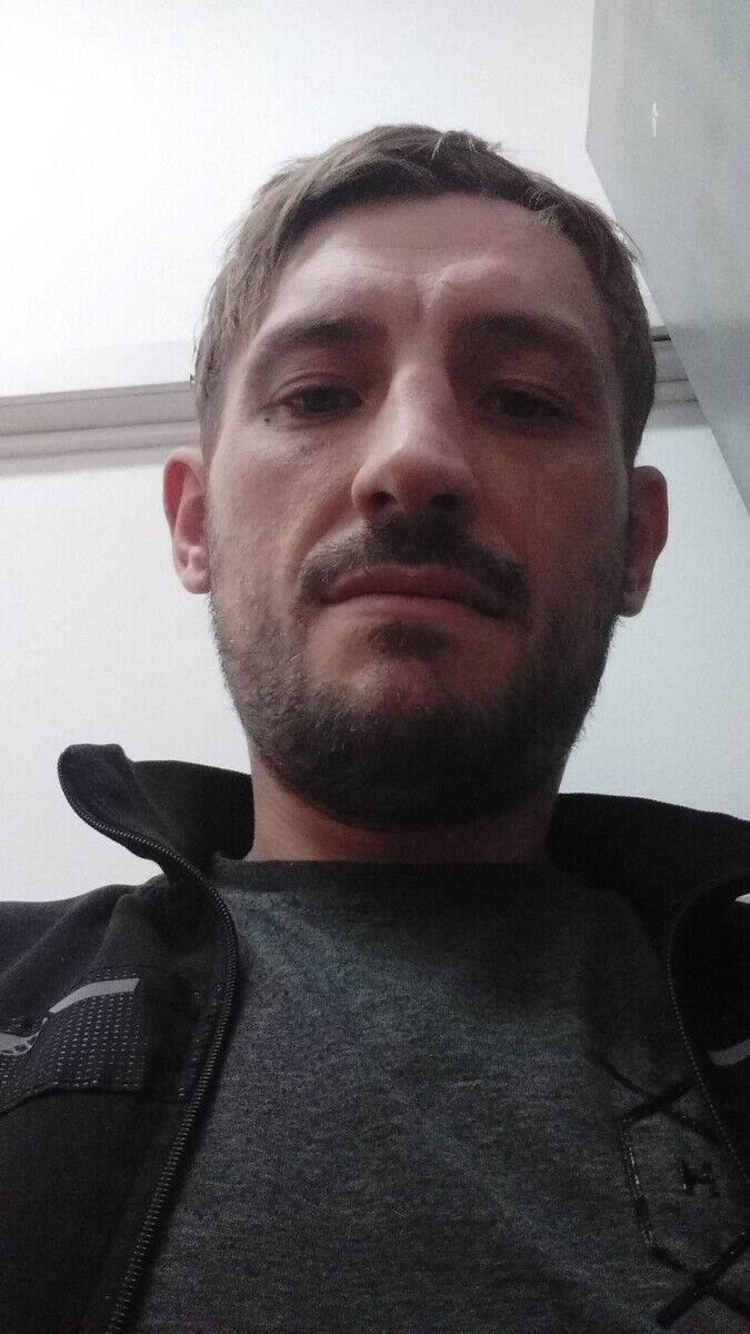  20962990  , 37 ,    -