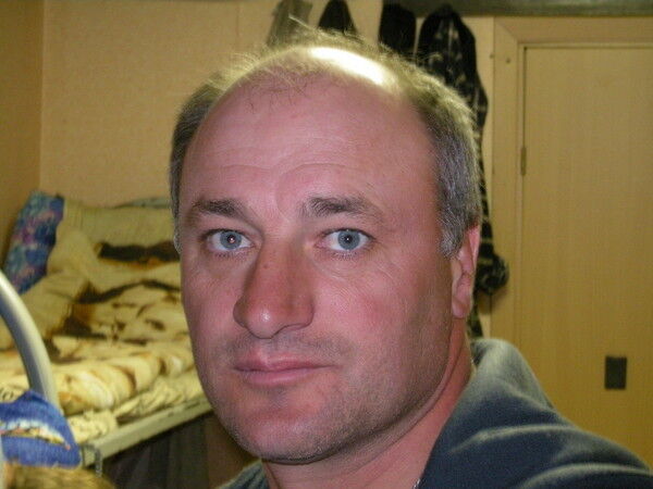  ,   Artur, 57 ,   