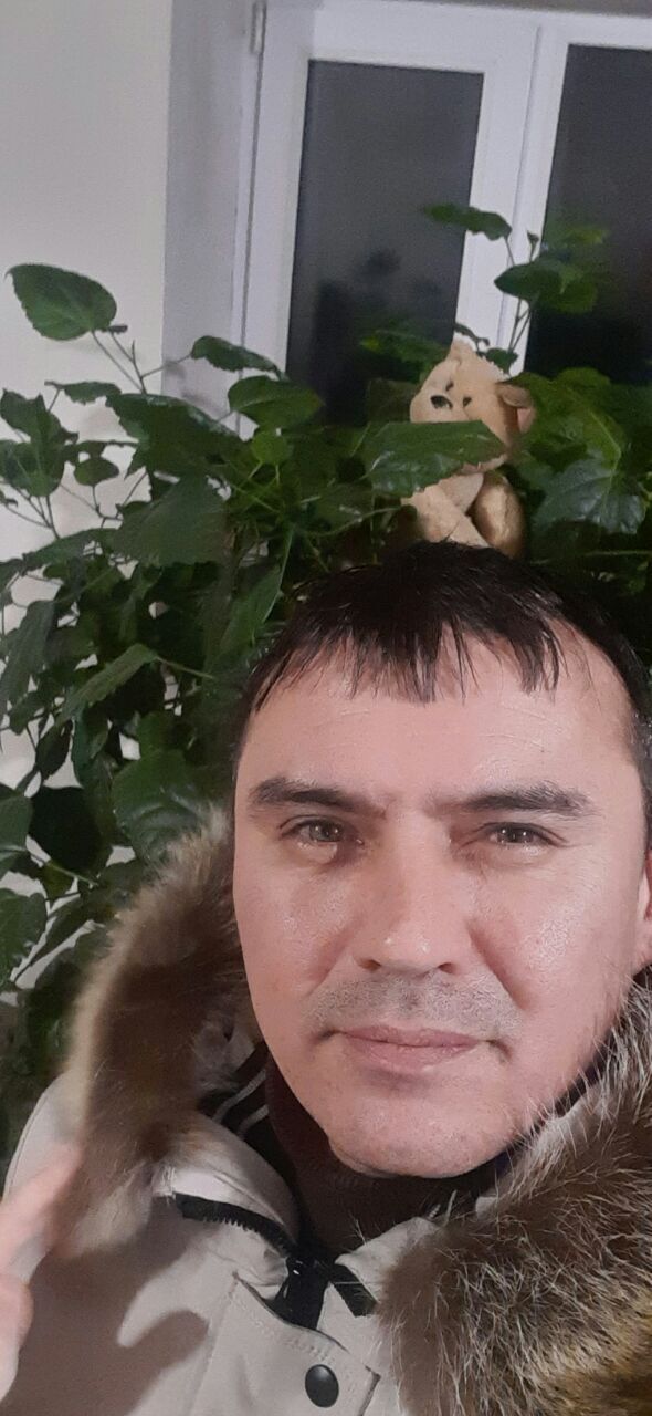  26939910  Ruslan, 40 ,    -